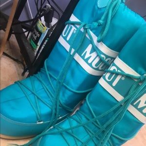 Moon boots